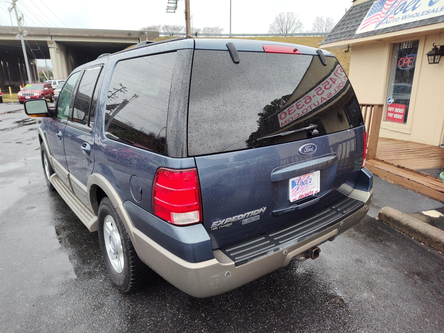 2004 Blue Ford Expedition (1FMFU18L54L) , located at 5700 Curlew Drive, Norfolk, VA, 23502, (757) 455-6330, 36.841885, -76.209412 - Photo#12